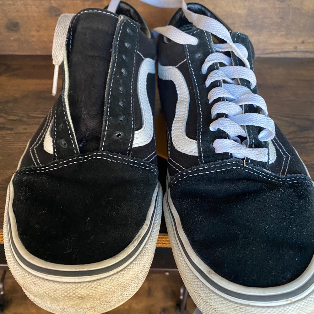 Vans - Picture 2 of 4